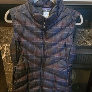 Patagonia Women's Down Sweater Plaid Puffer Vest